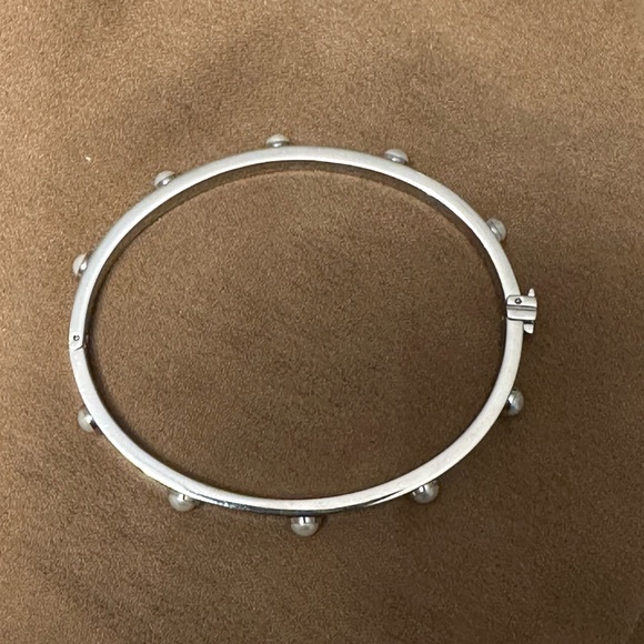 Tory Burch Silver Hinged Bangle Bracelet with Pearl Accents - Picture 3 of 9